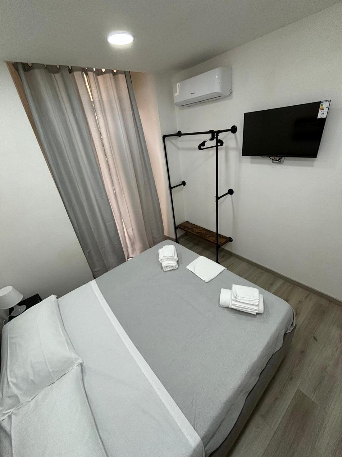 Na City Rooms Naples Luaran gambar
