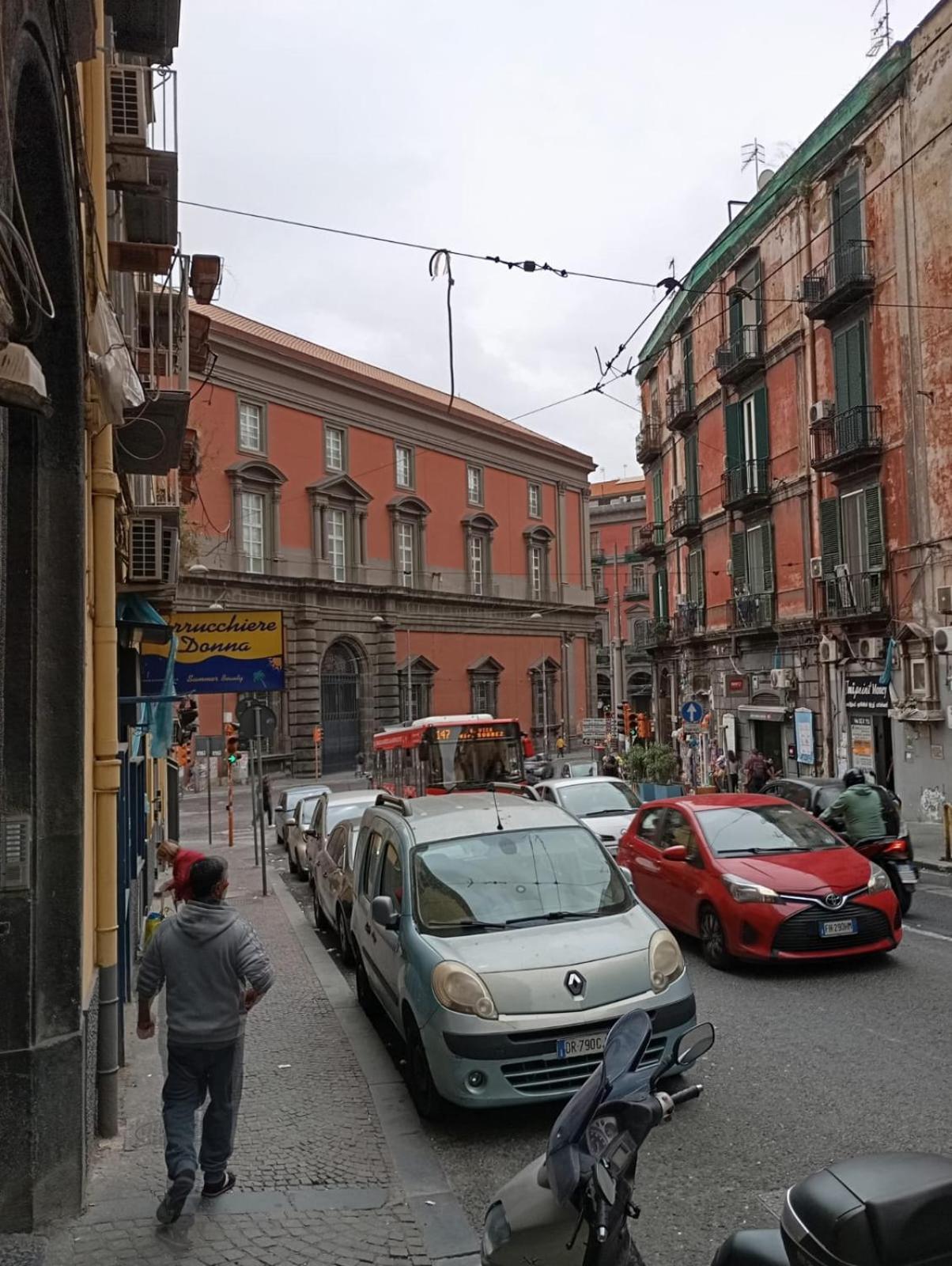 Na City Rooms Naples Luaran gambar