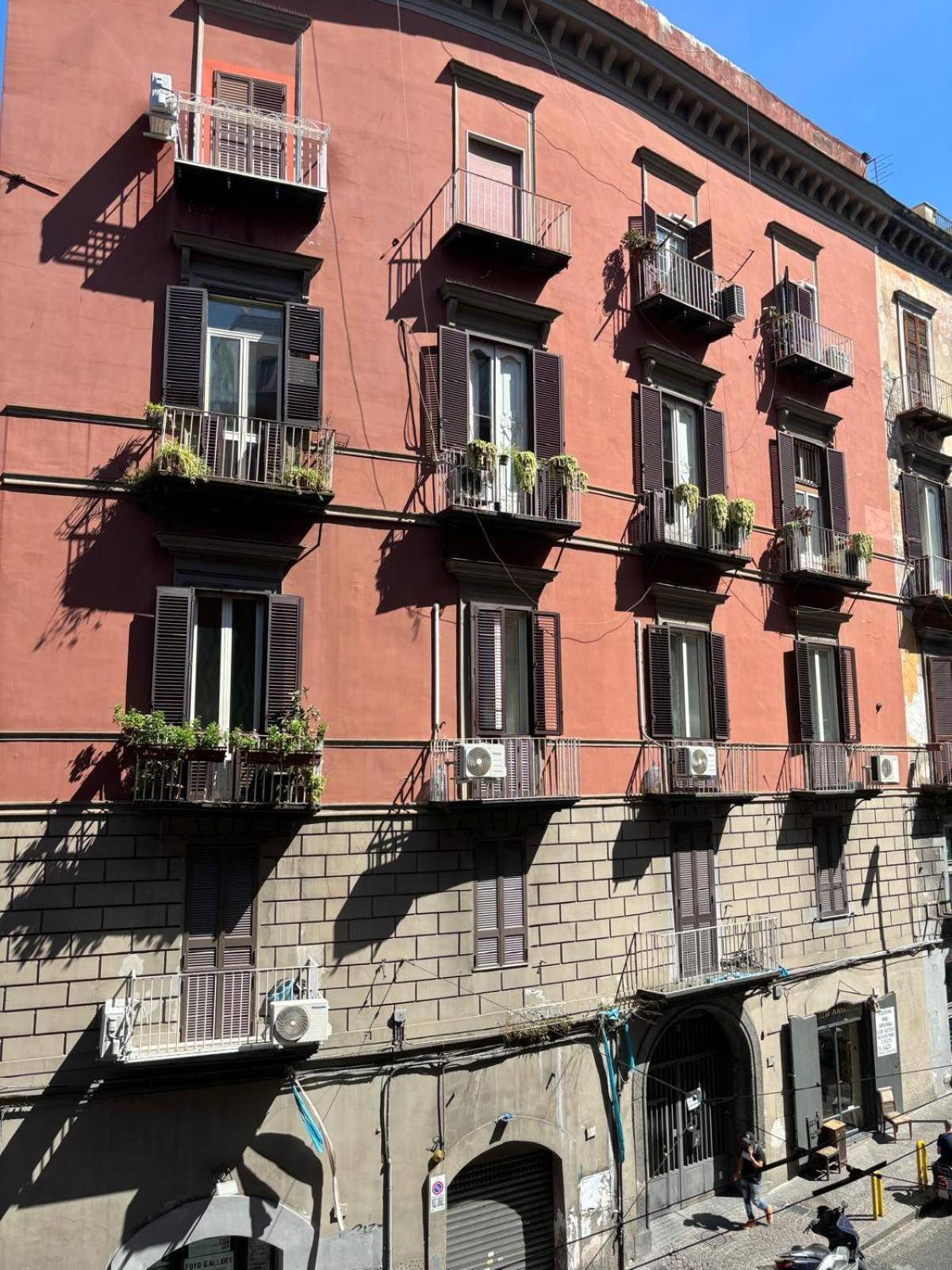 Na City Rooms Naples Luaran gambar