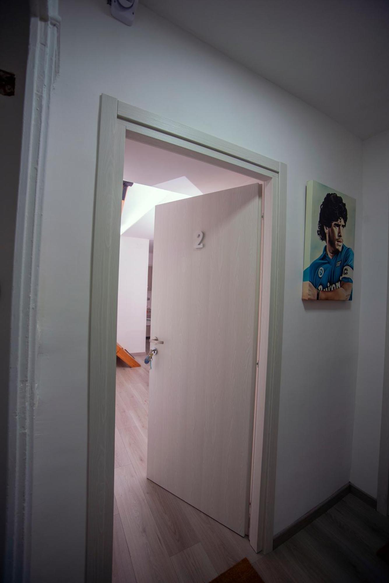 Na City Rooms Naples Luaran gambar