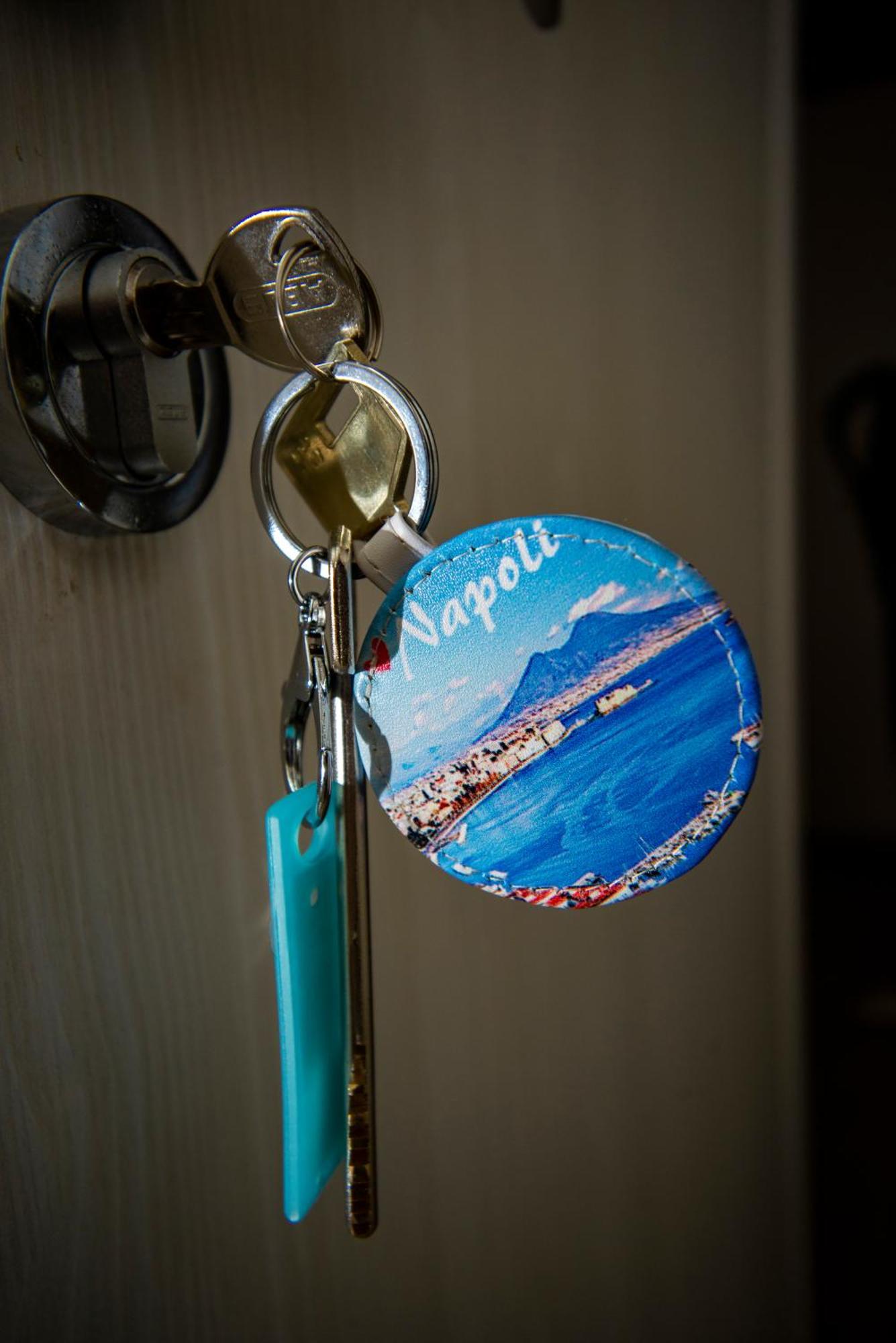 Na City Rooms Naples Luaran gambar