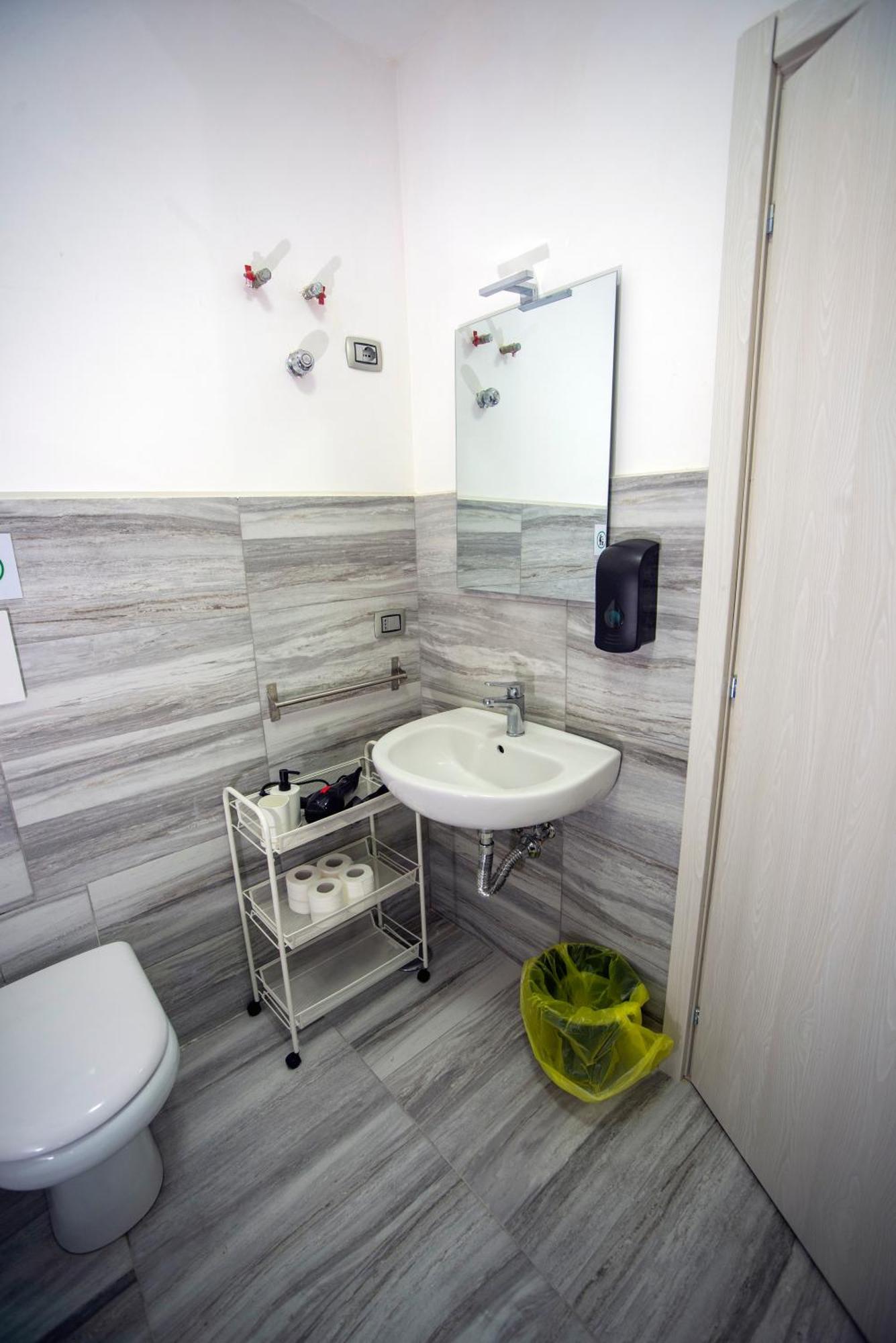 Na City Rooms Naples Luaran gambar