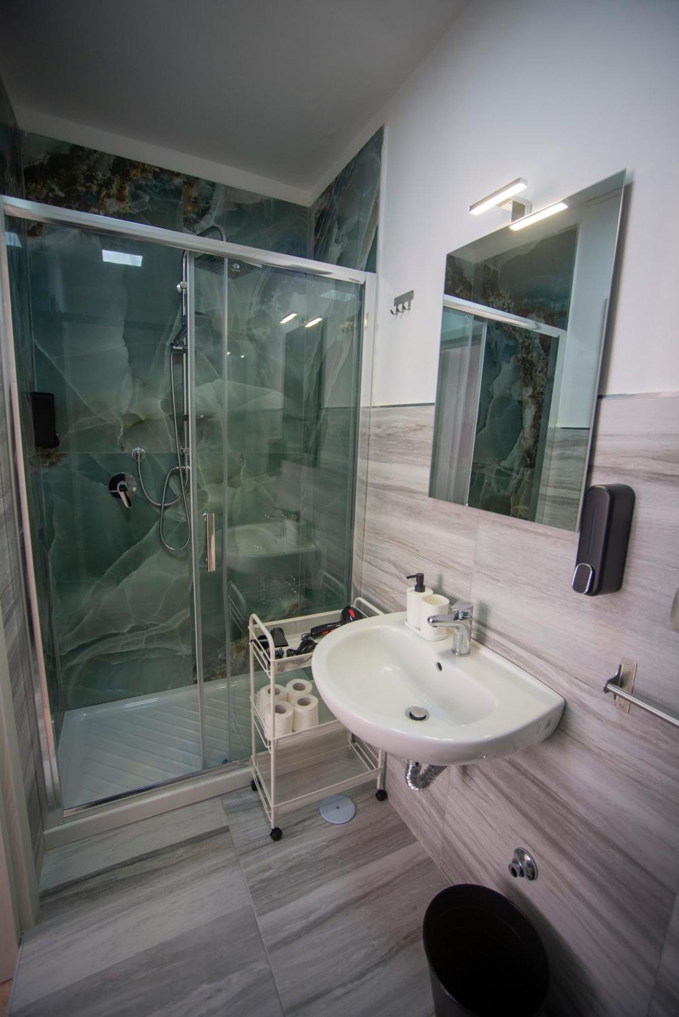 Na City Rooms Naples Luaran gambar