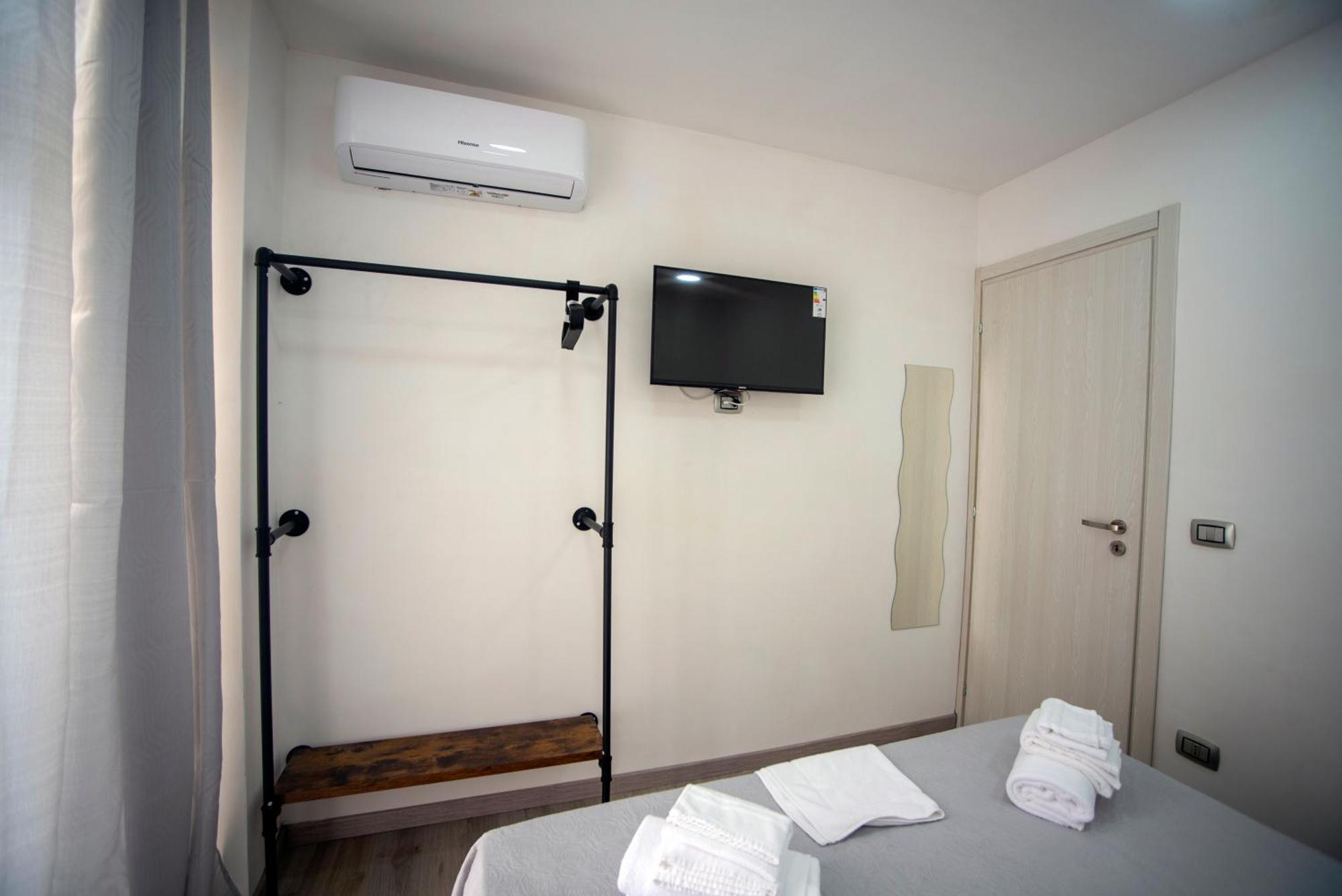 Na City Rooms Naples Luaran gambar