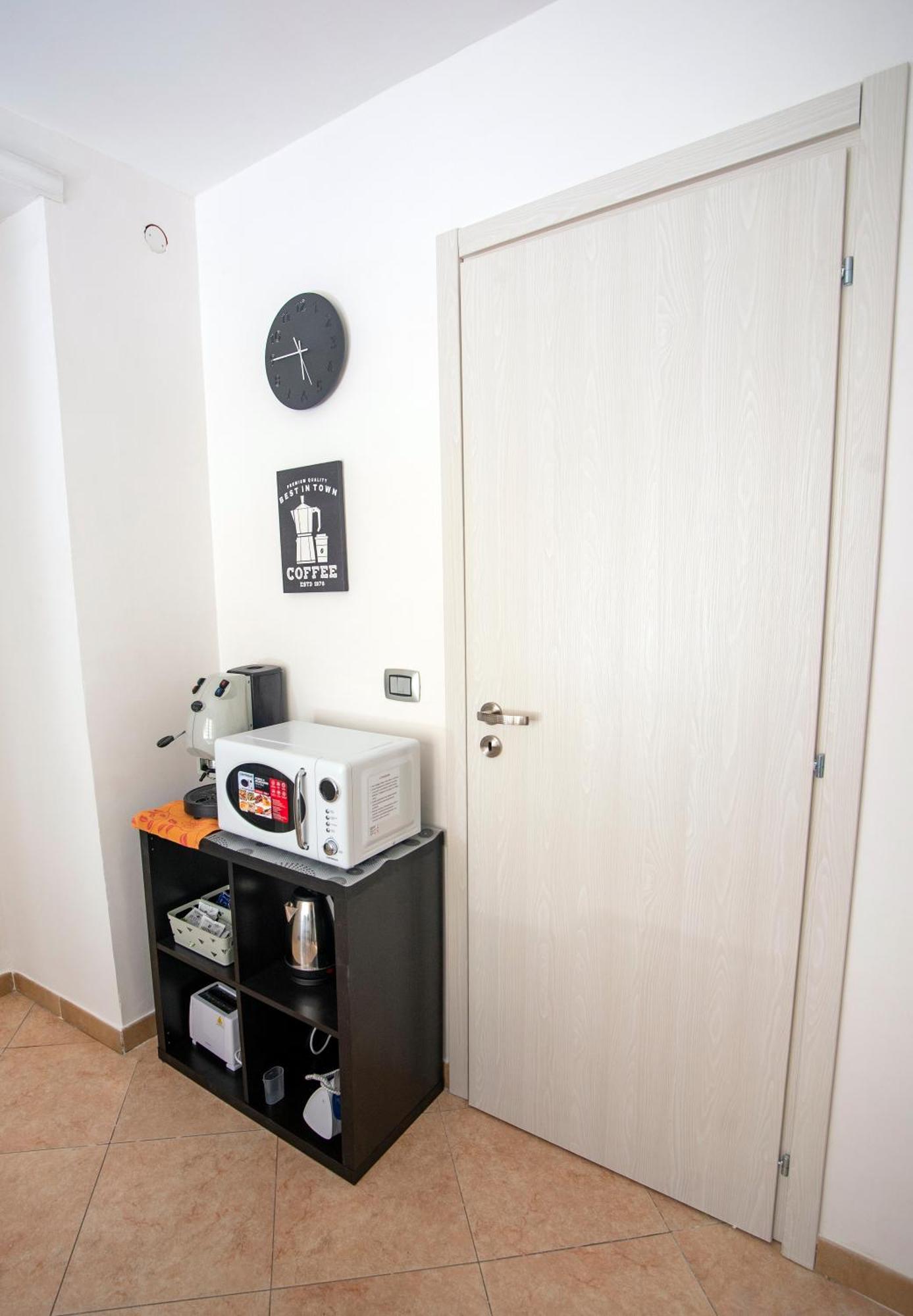 Na City Rooms Naples Luaran gambar