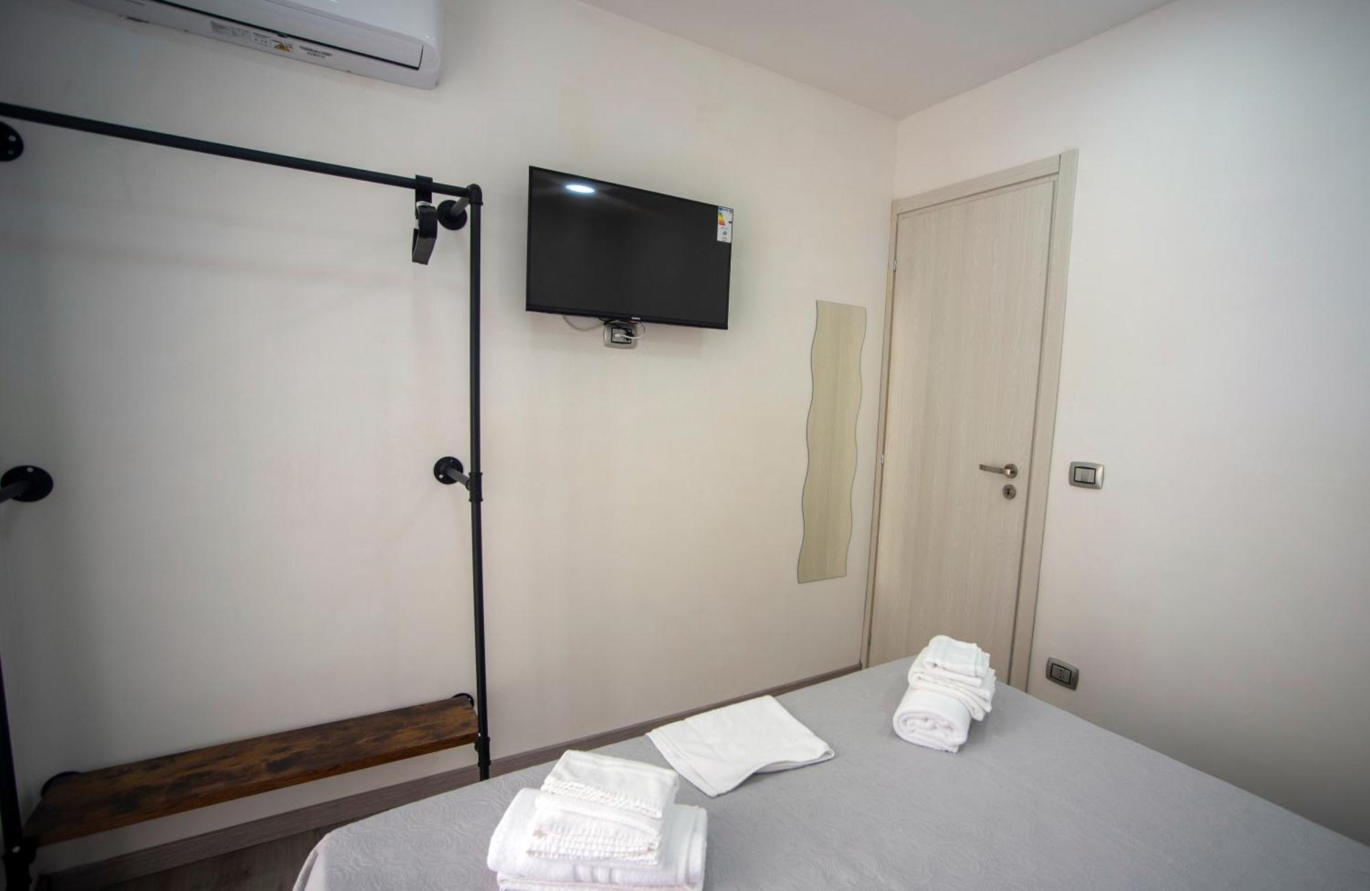 Na City Rooms Naples Luaran gambar