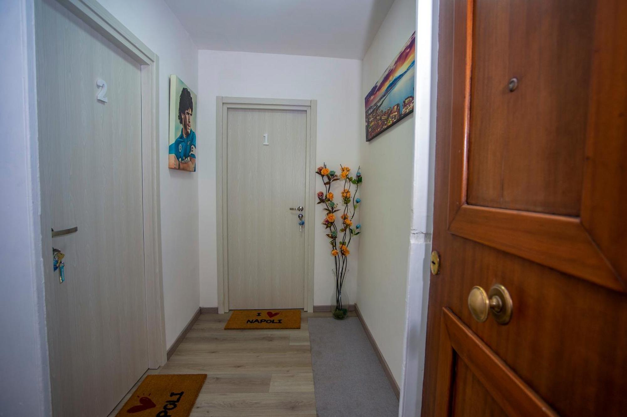 Na City Rooms Naples Luaran gambar