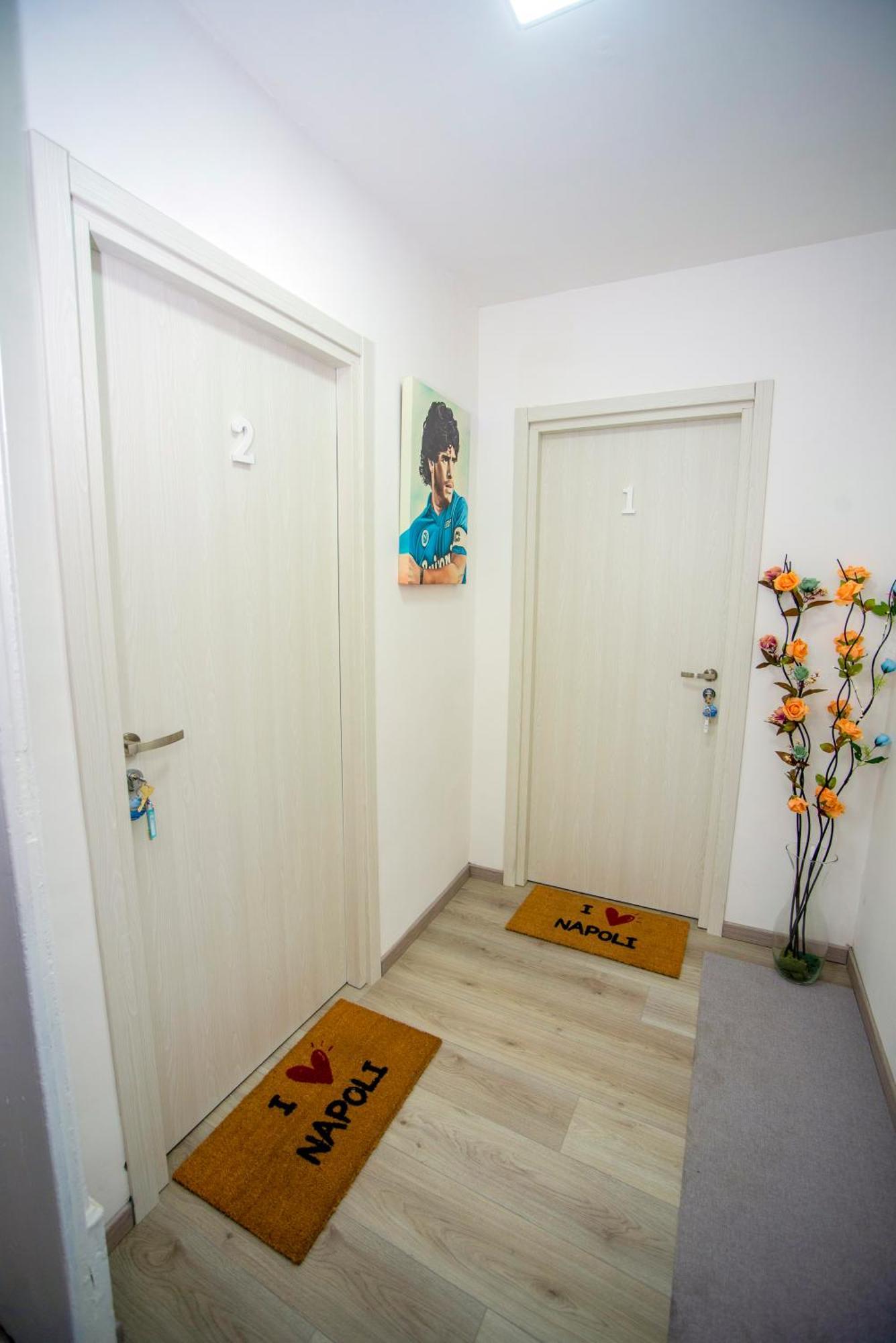 Na City Rooms Naples Luaran gambar